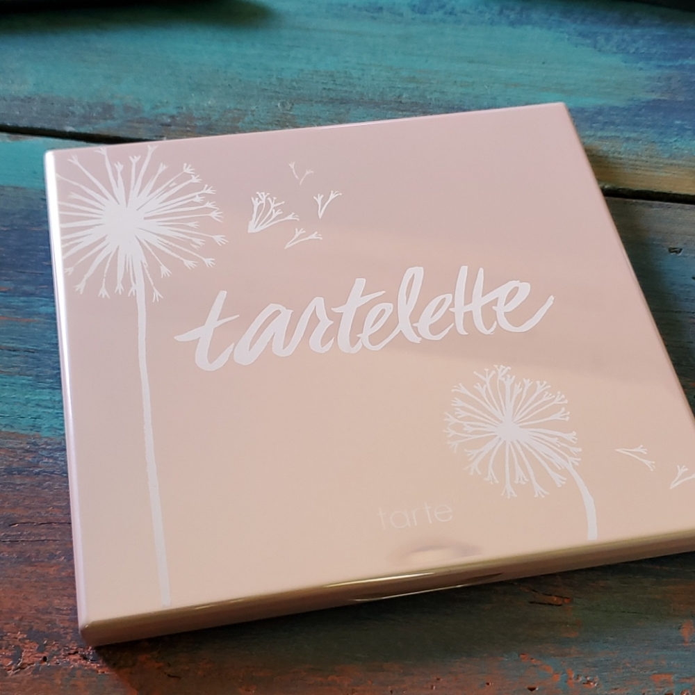 Tartelette Juicy Amazonian Clay Eyeshadow palette